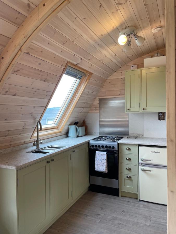 Hotel Rabbit Glamping Pod School House Farm à Leighton  Extérieur photo